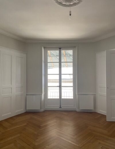 chantier de rénovation Nantes, mise en peinture, Farrow and Ball, 2001 Strong White