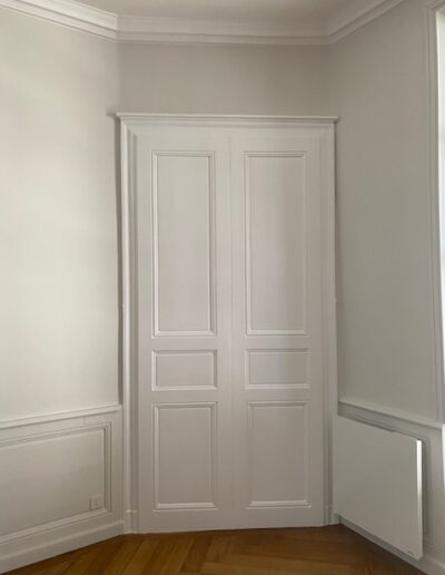 chantier de rénovation Nantes, mise en peinture, Farrow and Ball, 2001 Strong White